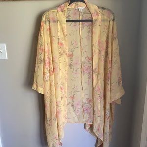 American Eagle Kimono woman’s